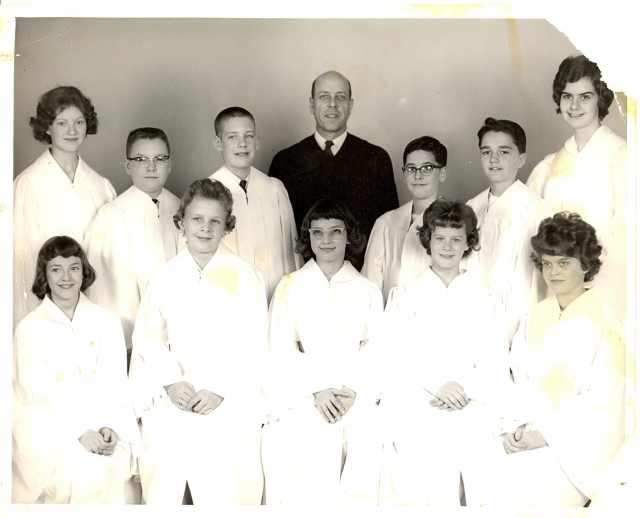 One is First Presbyterians confirmation class, April, 1962,  and has David Cantrell, David Deason, 
Bruce Porter, Dennis Bond, Elaine Reed, Janis Sager, me, Patty, Barb, and it 
seems like the one next to me might be David Deasons sister, but I dont rem